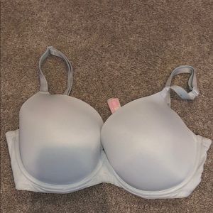 PINK victoria’s secret wear everywhere bra